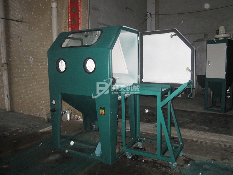 BT-900TD臺(tái)車轉(zhuǎn)盤密閉式噴砂機(jī)